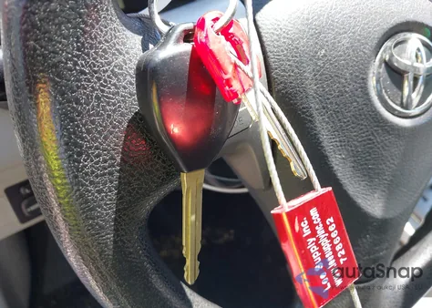 2013 Toyota Corolla Le z USA, uszkodzony, nr VIN JTDBU4EE1DJ116283